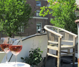 houseboat Saturnus Amsterdam