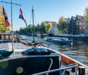 houseboat Saturnus Amsterdam